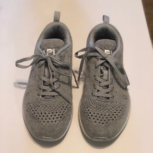APL Women’s running shoes